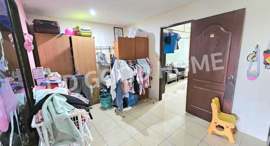 For sale 3 Beds retail Space in Phutthamonthon, Nakhon Pathom