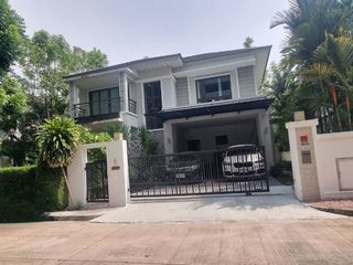 For sale 4 Beds house in Lat Krabang, Bangkok