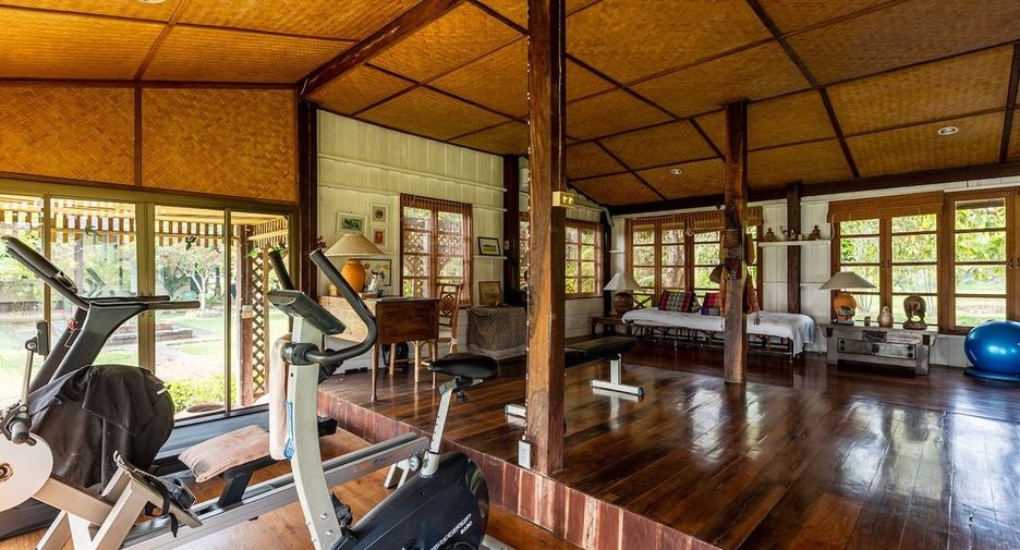 For sale 4 Beds villa in Doi Saket, Chiang Mai