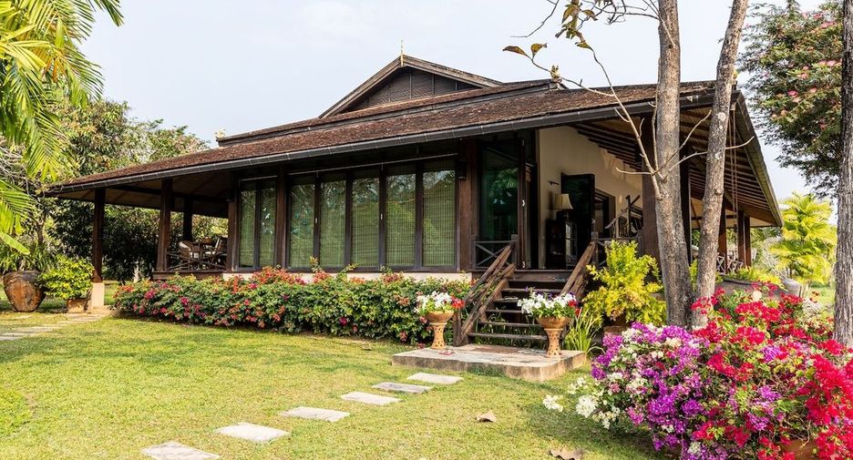 For sale 4 bed villa in Doi Saket, Chiang Mai