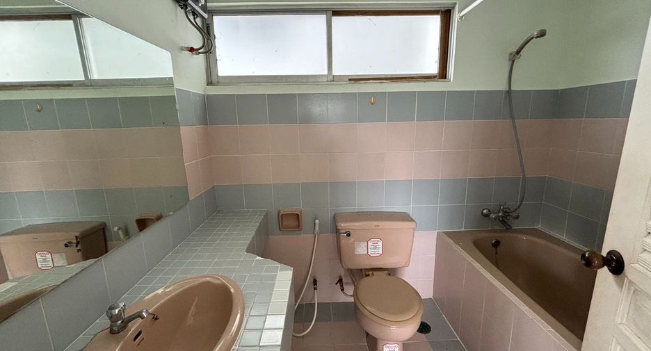 For sale 2 bedrooms condo in Mueang Rayong, Rayong