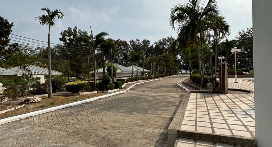 For sale 2 bedrooms condo in Mueang Rayong, Rayong