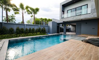For sale 4 ベッドルーム villa in Bang Lamung, Chonburi