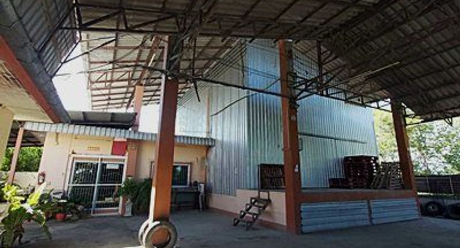 À vendre terrain à Mueang Lop Buri, Lopburi