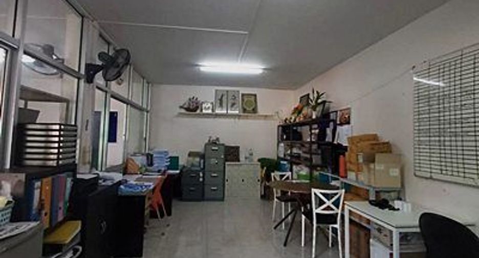 À vendre terrain à Mueang Lop Buri, Lopburi