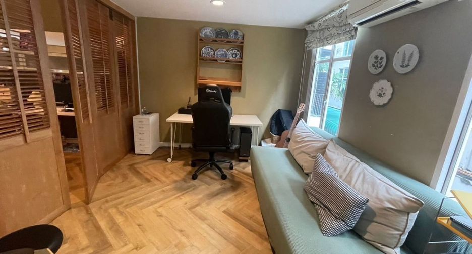 Продажа 3 спальни таунхаус в Щаттхана, Бангкок