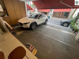 For sale 3 bedrooms townhouse in Watthana, Bangkok