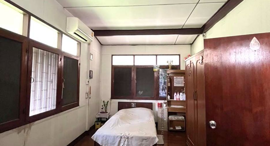 For sale 4 ベッドルーム house in Don Mueang, Bangkok