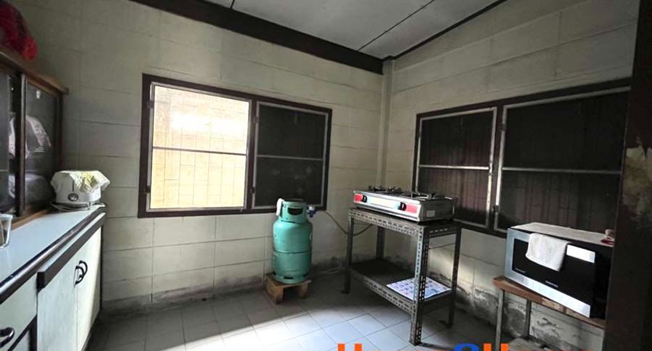 For sale 4 ベッドルーム house in Don Mueang, Bangkok