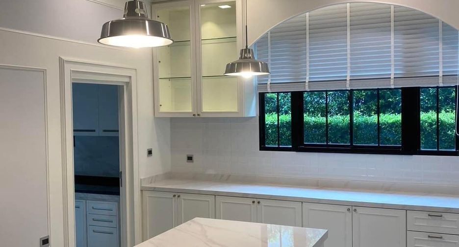 For rent 4 bedrooms house in Prawet, Bangkok