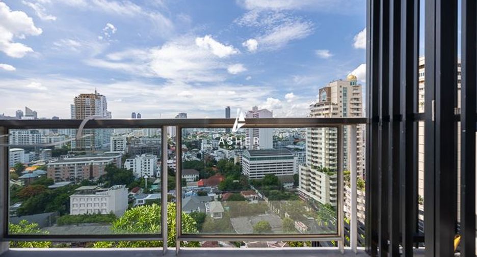 For rent 2 bedrooms condo in Watthana, Bangkok