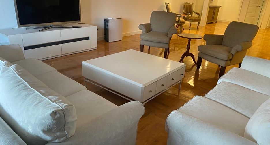 For sale 3 bed condo in Watthana, Bangkok