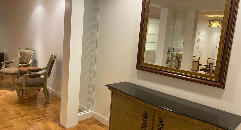 For sale 3 bed condo in Watthana, Bangkok