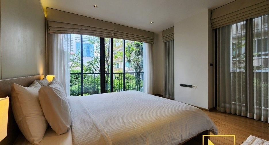 For rent 2 bedrooms serviced apartment in Watthana, Bangkok