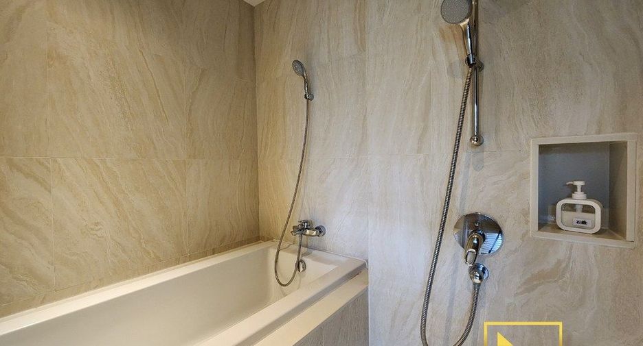 For rent 2 bedrooms serviced apartment in Watthana, Bangkok