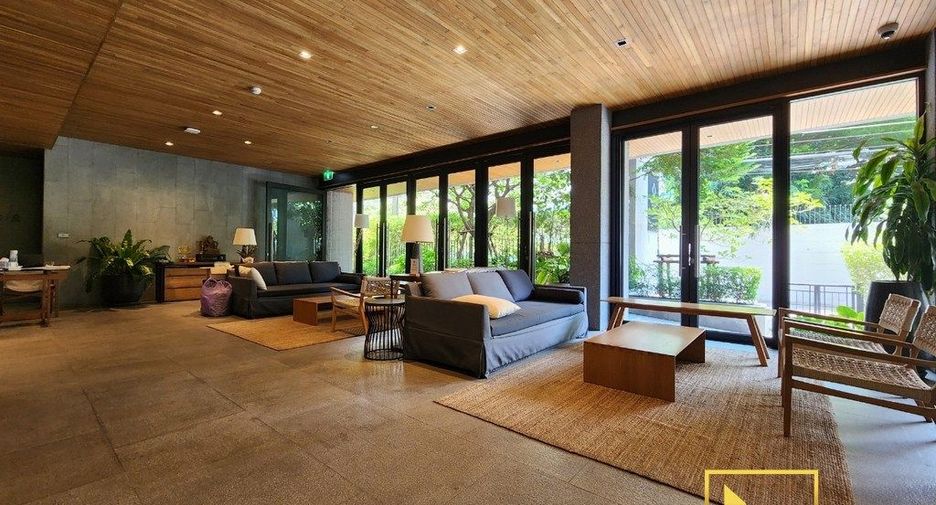 For rent 2 bedrooms serviced apartment in Watthana, Bangkok