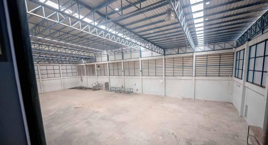 For sale warehouse in Krathum Baen, Samut Sakhon