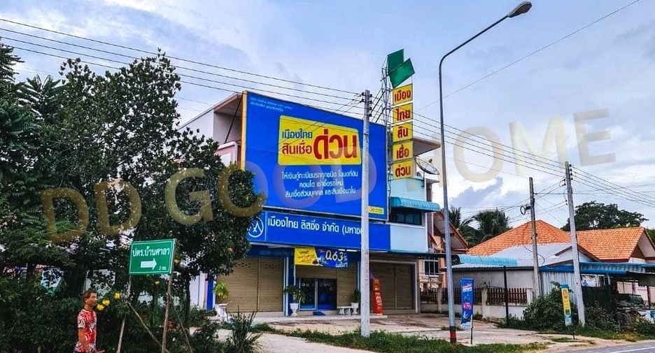 Local comercial en venta de 2 habitaciones en Sanom, Surin