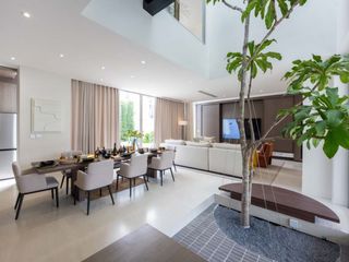 For sale 4 Beds house in Wang Thonglang, Bangkok
