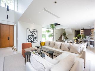 For sale 4 Beds house in Wang Thonglang, Bangkok