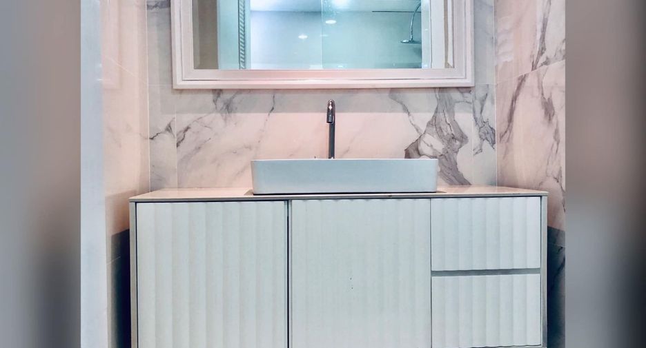 For rent and for sale 3 bedrooms condo in Watthana, Bangkok