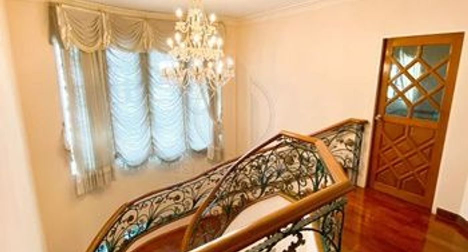 À louer et à vendre 4 chambres maison à Bang Khen, Bangkok