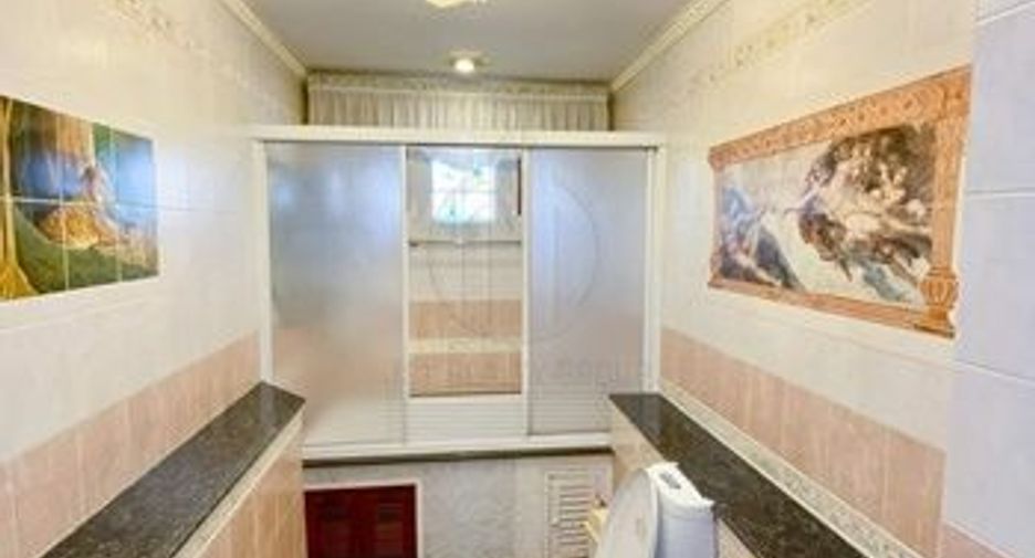 À louer et à vendre 4 chambres maison à Bang Khen, Bangkok