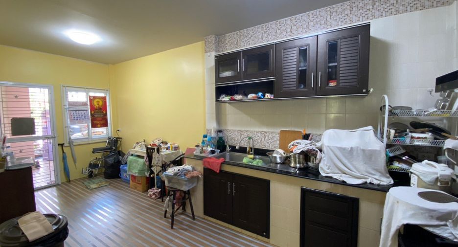 Haus zum Kauf mit 3 Zimmer in Min Buri, Bangkok
