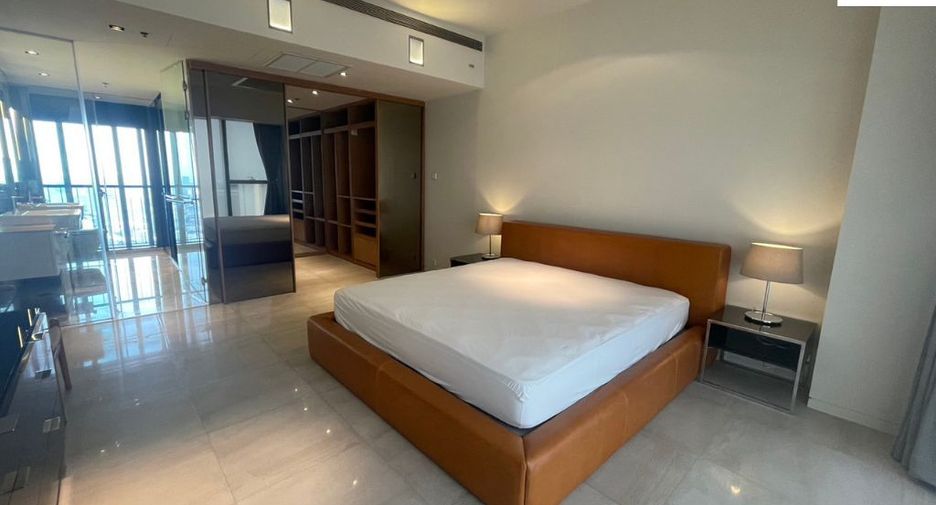For rent 3 bedrooms condo in Sathon, Bangkok