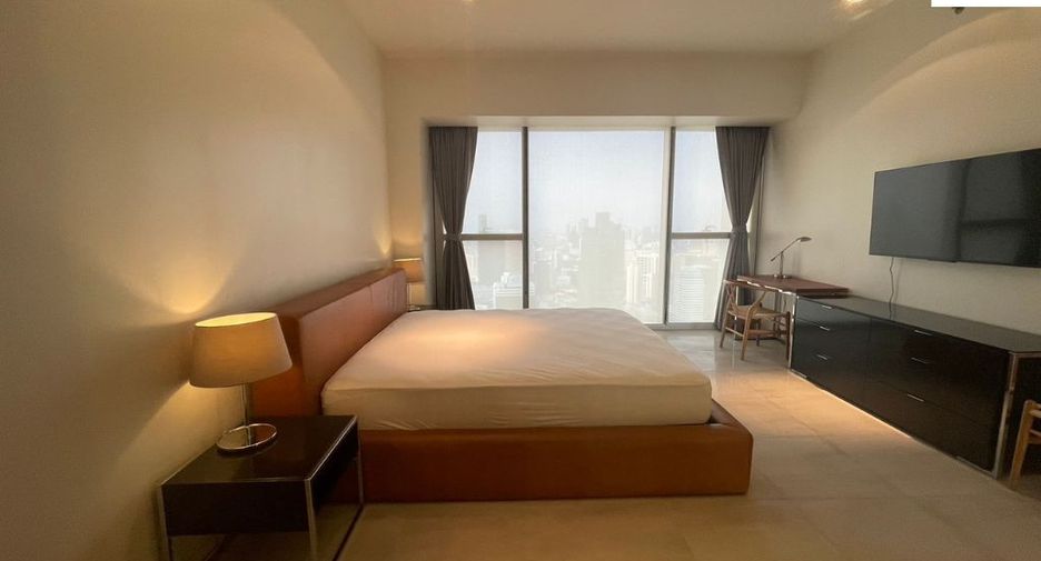 For rent 3 bedrooms condo in Sathon, Bangkok