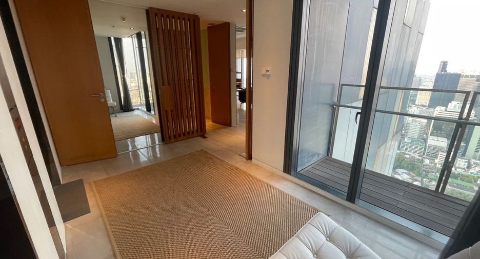 For rent 3 bedrooms condo in Sathon, Bangkok