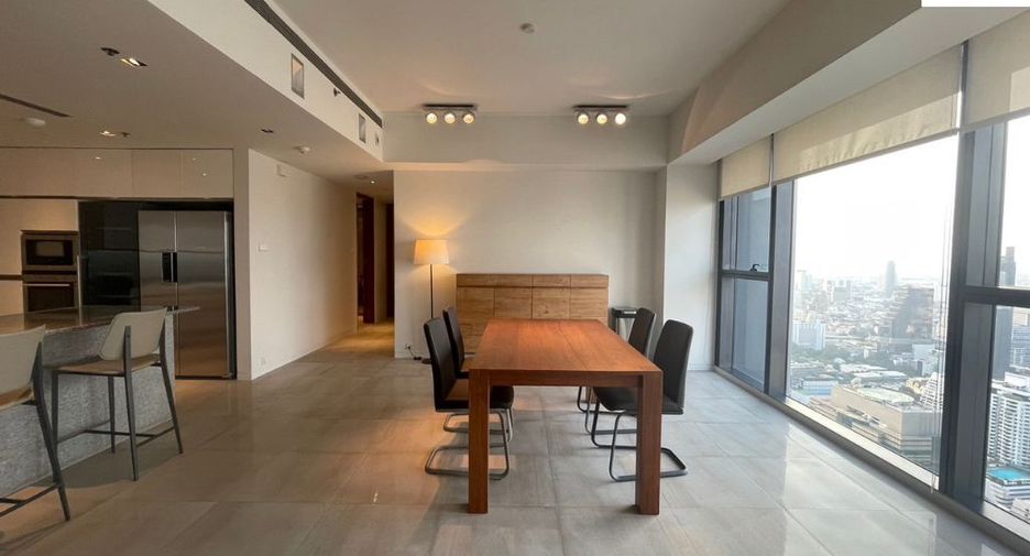 For rent 3 bedrooms condo in Sathon, Bangkok