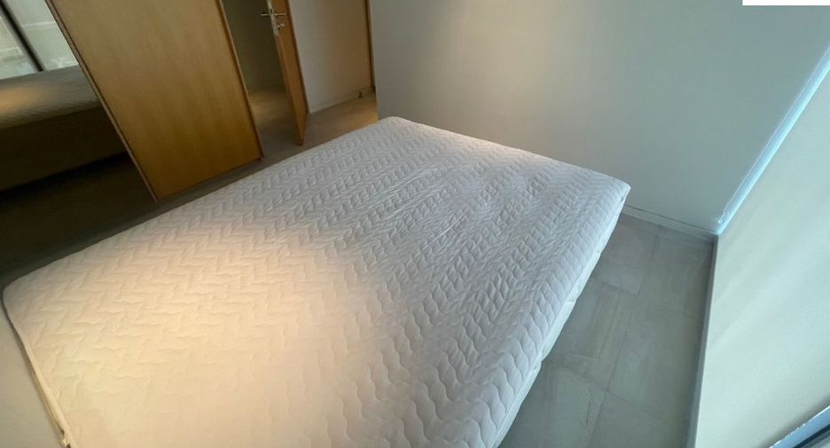 For rent 3 bedrooms condo in Sathon, Bangkok