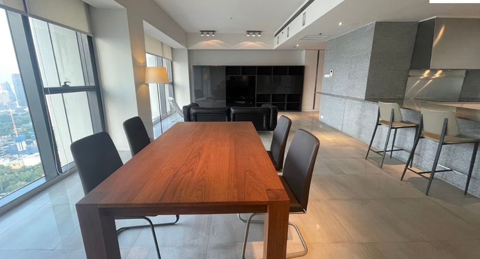 For rent 3 bedrooms condo in Sathon, Bangkok
