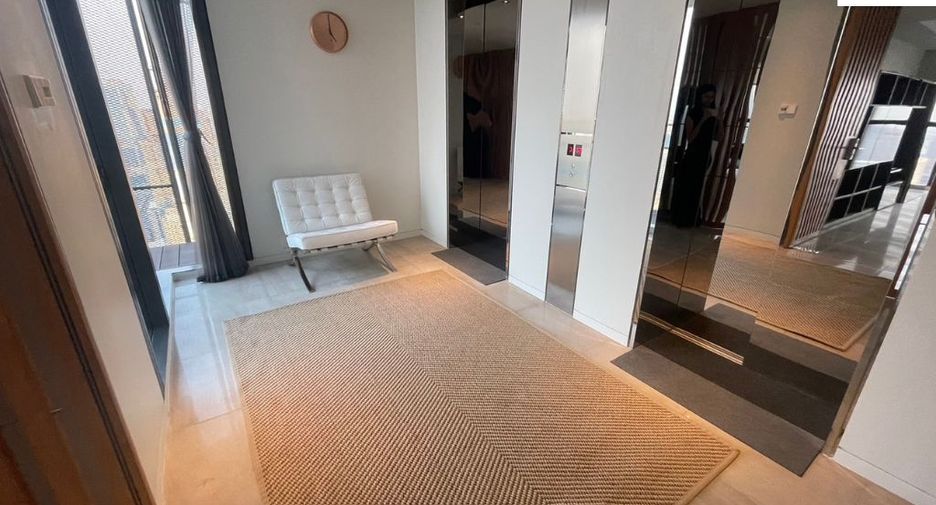 For rent 3 bedrooms condo in Sathon, Bangkok