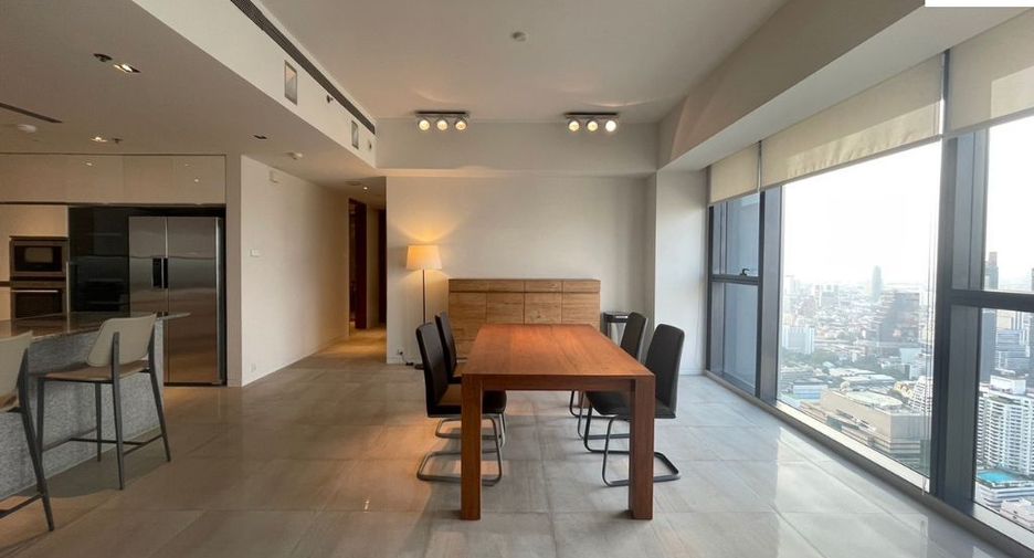 For rent 3 bedrooms condo in Sathon, Bangkok