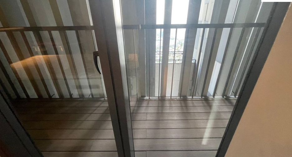 For rent 3 bedrooms condo in Sathon, Bangkok
