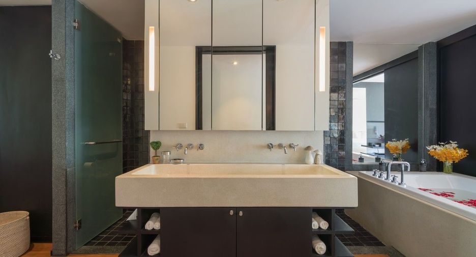 For sale 2 bedrooms condo in Thalang, Phuket