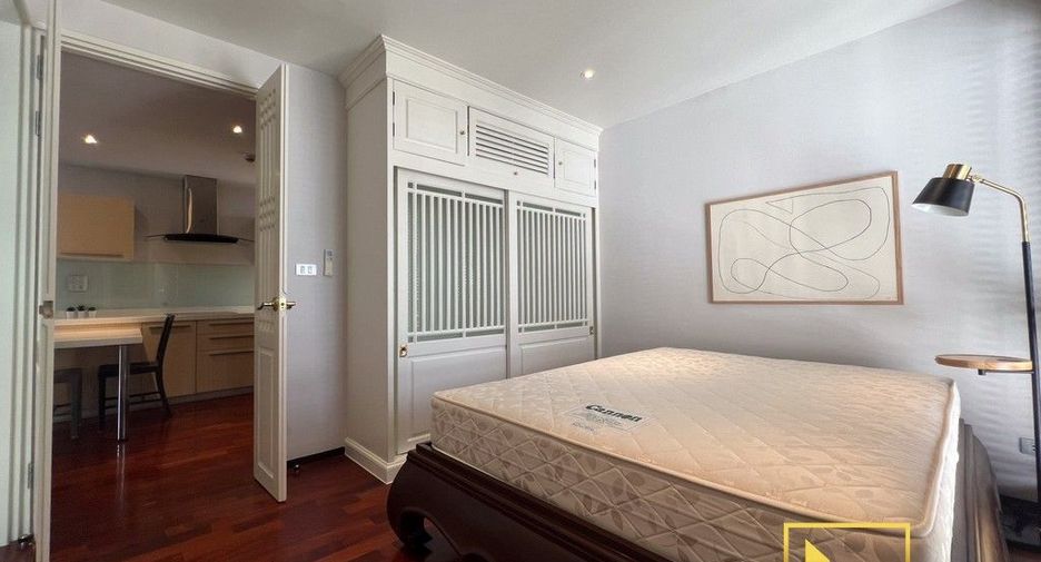 For rent 2 bedrooms condo in Pathum Wan, Bangkok