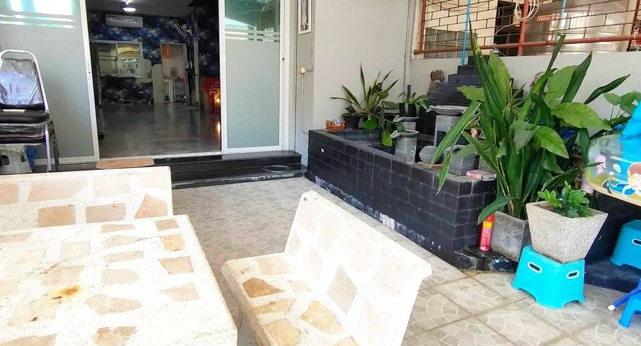 For sale 4 ベッドルーム townhouse in Bang Khae, Bangkok