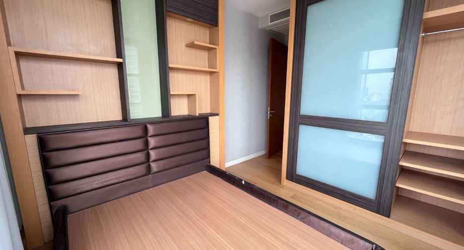 Wohnung zum Kauf mit 4 Zimmer in Bang Kho Laem, Bangkok