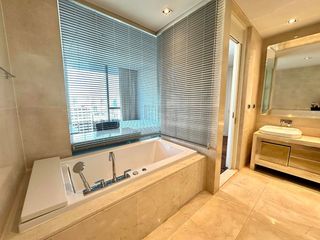 Аренда 3 спальни кондо в Кхлонг Тоеи, Бангкок