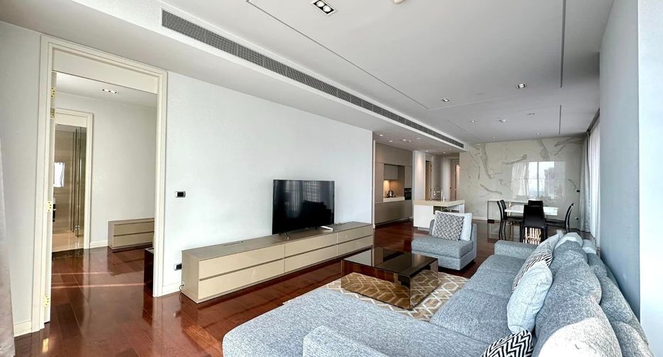 Condo en alquiler de 3 habitaciones en Khlong Toei, Bangkok
