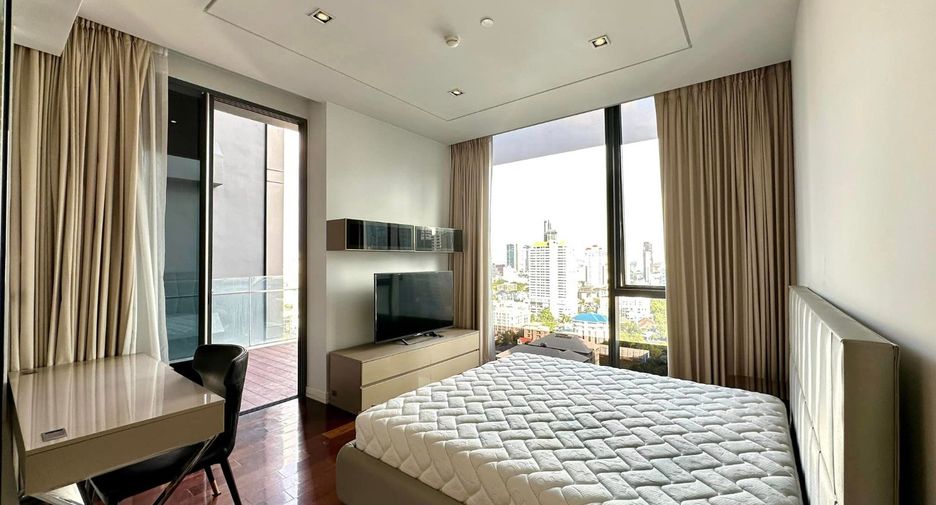 Condo en alquiler de 3 habitaciones en Khlong Toei, Bangkok