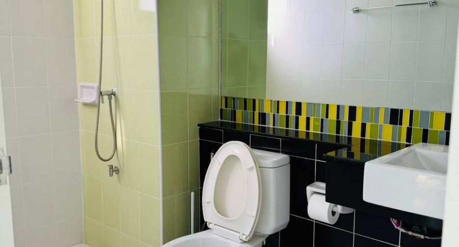 For sale 2 bedrooms retail Space in Mueang Chiang Mai, Chiang Mai