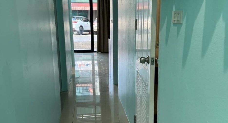 For sale 2 bedrooms retail Space in Mueang Chiang Mai, Chiang Mai
