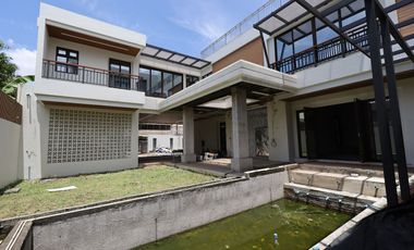 出售 4 卧室 独立屋 在 Din Daeng, 曼谷