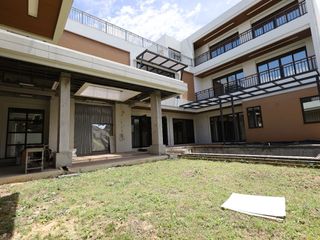For sale 4 ベッドルーム house in Din Daeng, Bangkok