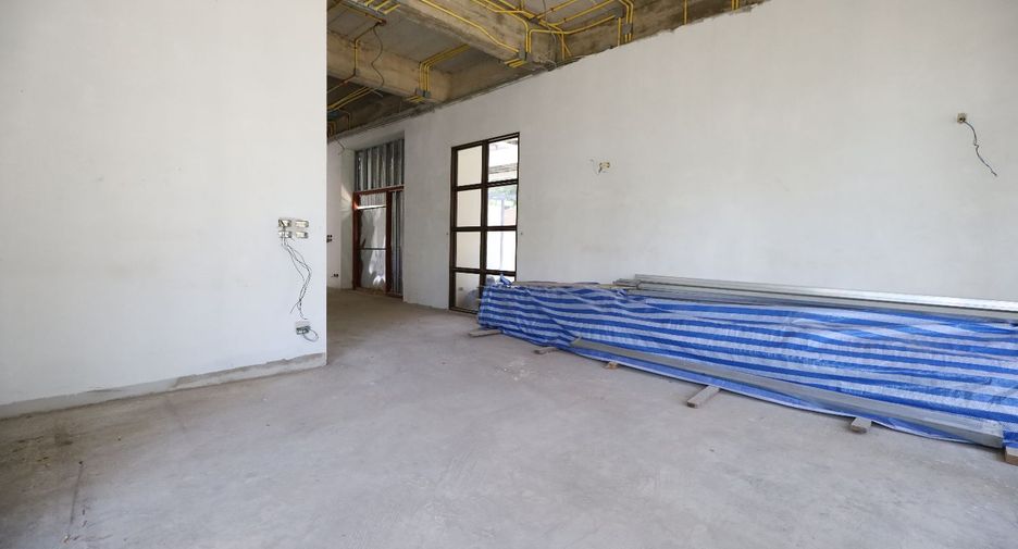 Casa en venta de 4 habitaciones en Din Daeng, Bangkok