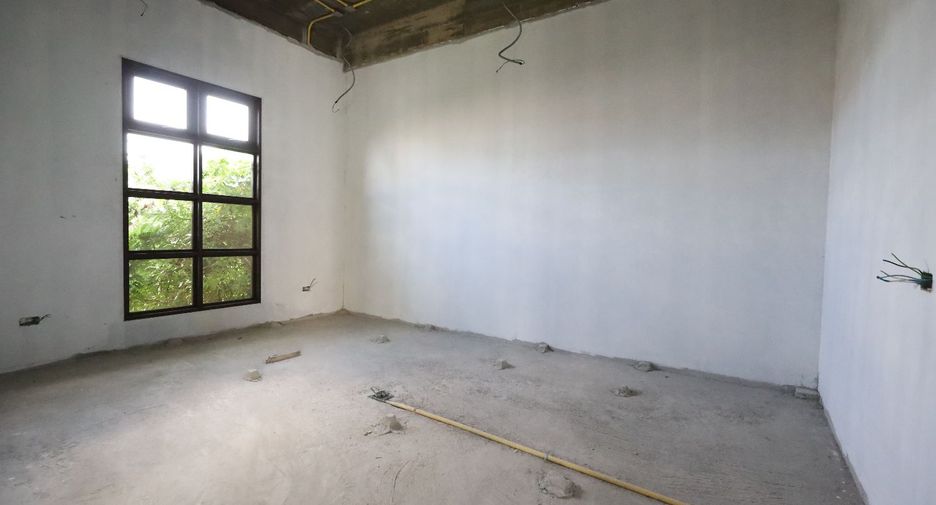Casa en venta de 4 habitaciones en Din Daeng, Bangkok